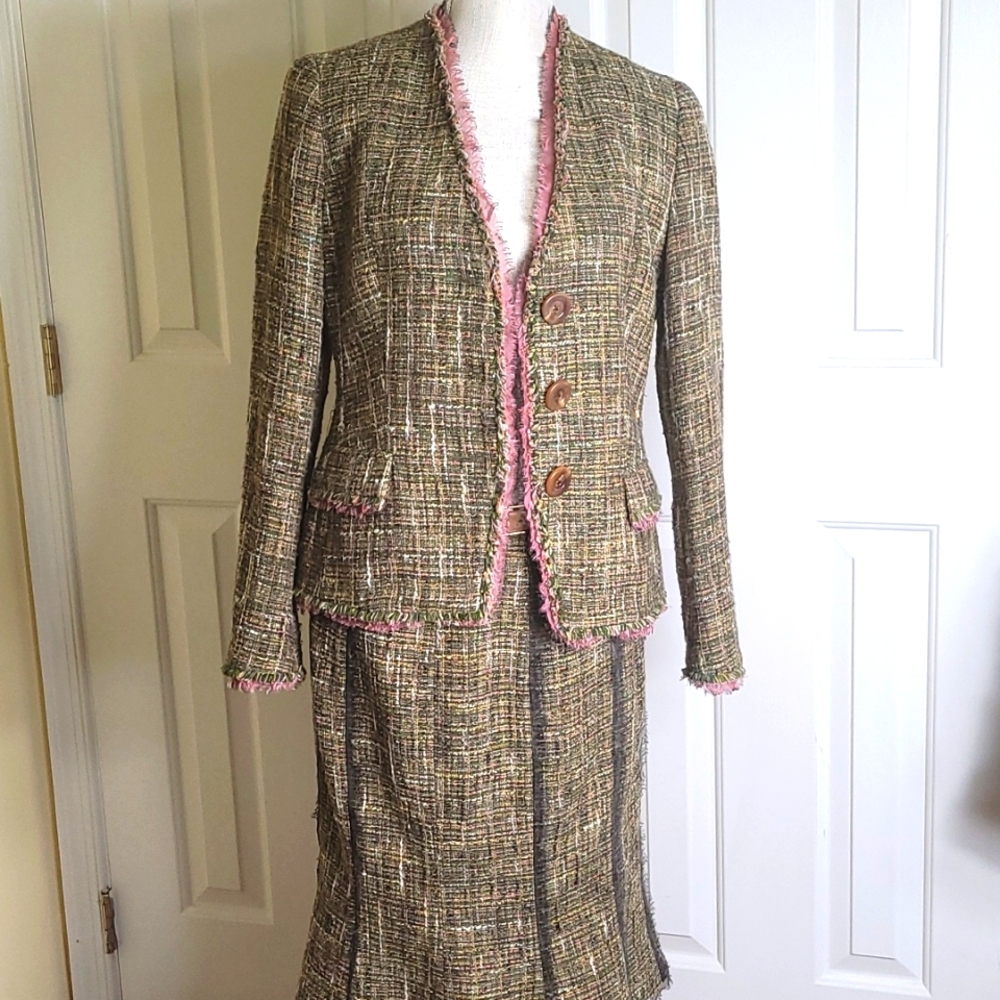 Rena lange suit ladies Tweed new without tag size 6